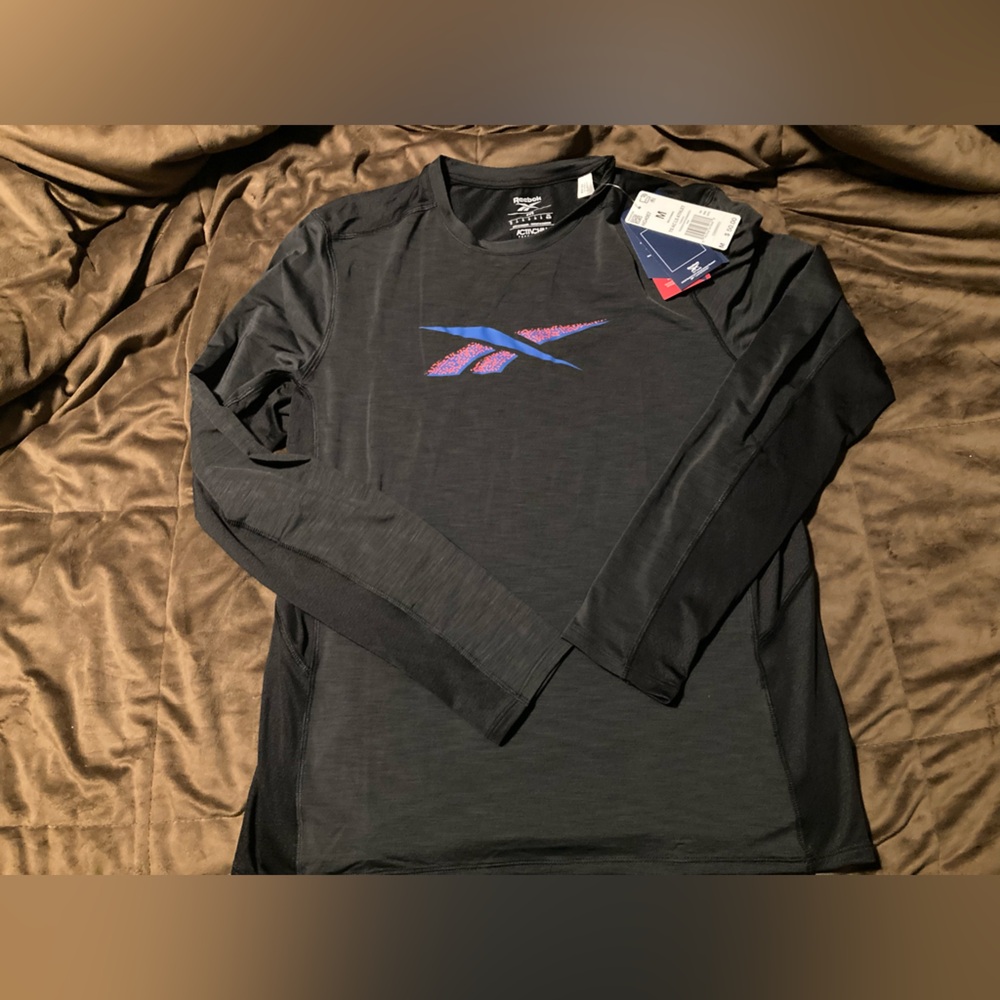 Reebok Men's Black Long Sleeve Shirt, size medium, new with tags, active chill
